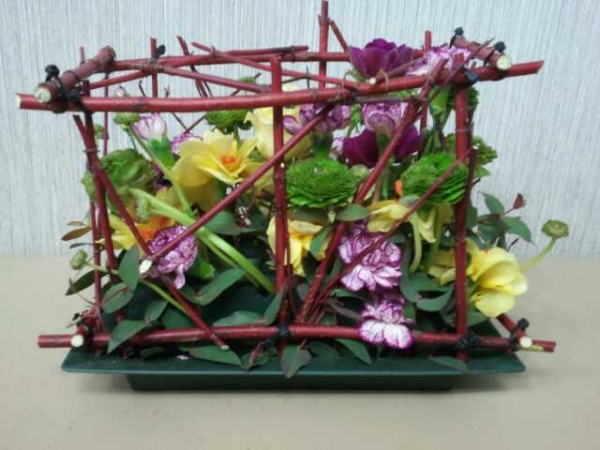 ���̺����